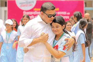 এসএসসি পরীক্ষায় ‘কঠিন’ দুই বিষয়ে ভালো করার প্রভাব ফলাফলে