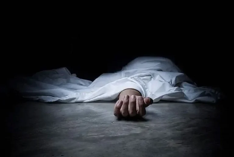 পাথরঘাটায় সাপের কামড়ে ওঝার মৃত্যু