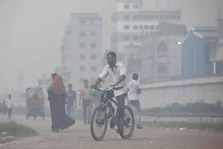 বিশ্বের দূষিত শহরের তালিকায় ঢাকার উন্নতি