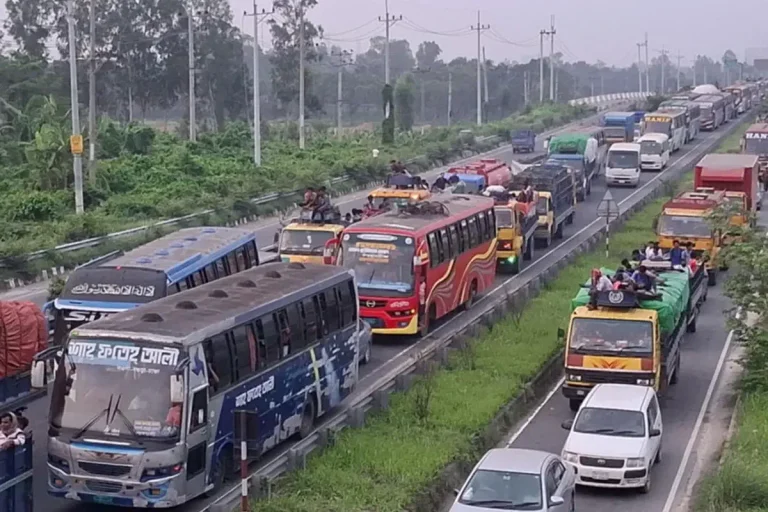 ঢাকা-টাঙ্গাইল মহাসড়কে ২৩ কিলোমিটার দীর্ঘ যানজট