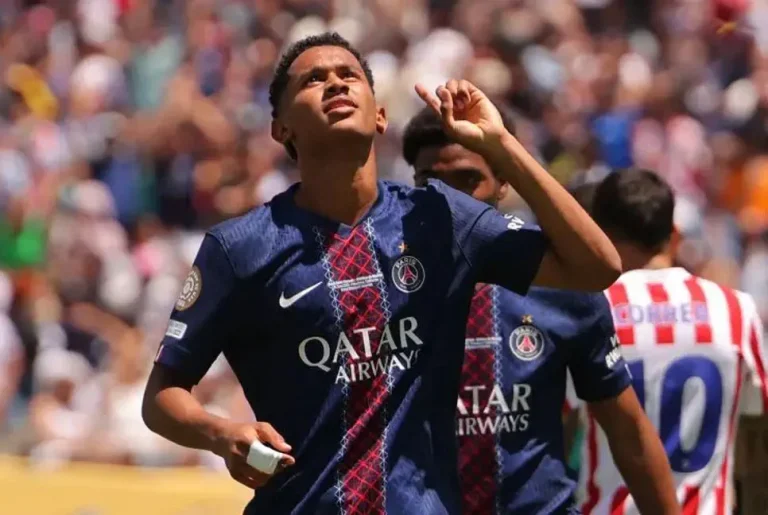 অ্যাতলেতিকো মাদ্রিদের জালে গোল উৎসব পিএসজির