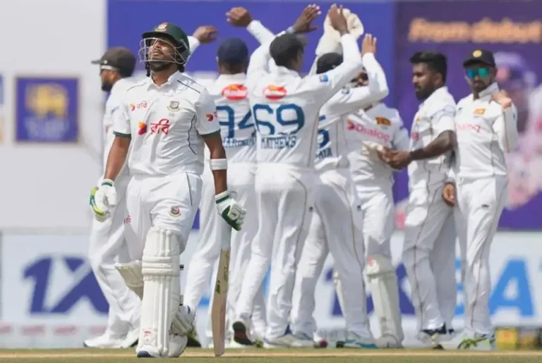 শান্ত-মুশফিকের ব্যাটে ঘুরে দাঁড়ানোর লড়াই টাইগারদের