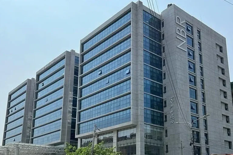 এনবিআরে ১৮২ জনের দপ্তর বদল, বাধ্যতামূলক অবসর ও বরখাস্ত ২