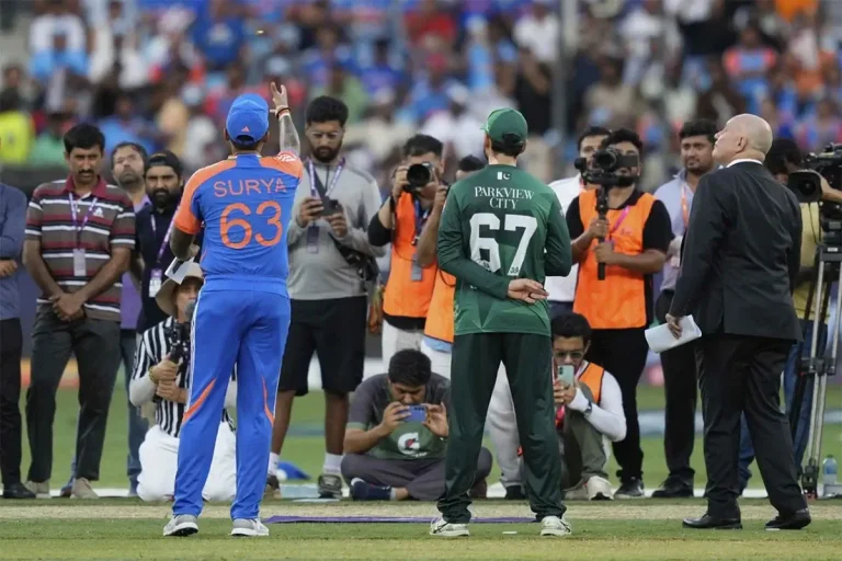 এশিয়া কাপে আবারও মুখোমুখি হচ্ছে ভারত-পাকিস্তান
