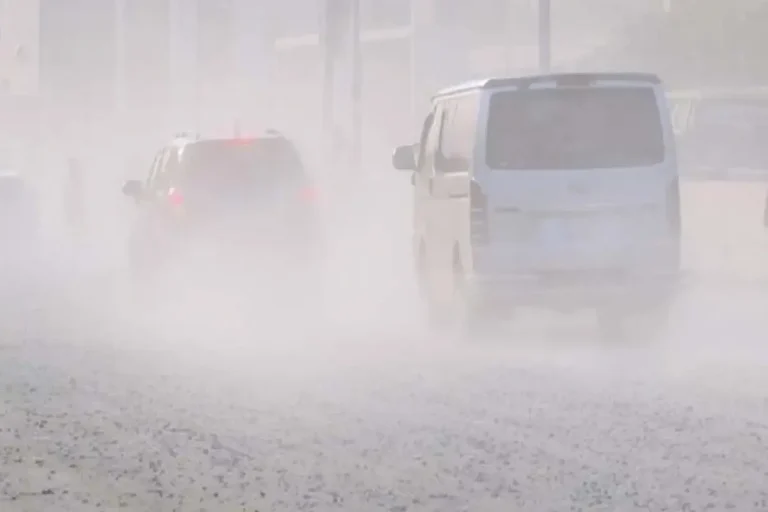 আজ ঢাকার বাতাস ‘খুব অস্বাস্থ্যকর’