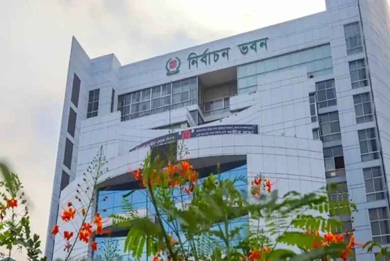 ভোটের সিলে কালি বেশি লাগলো কিনা, পরীক্ষা করতে বলল ইসি