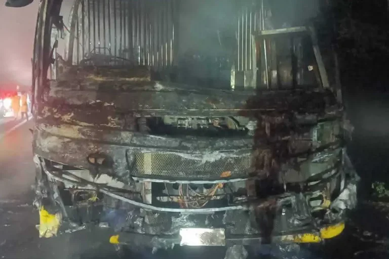 রাউজানে বাস-সিএনজি মুখোমুখি সংঘর্ষে নিহত ১