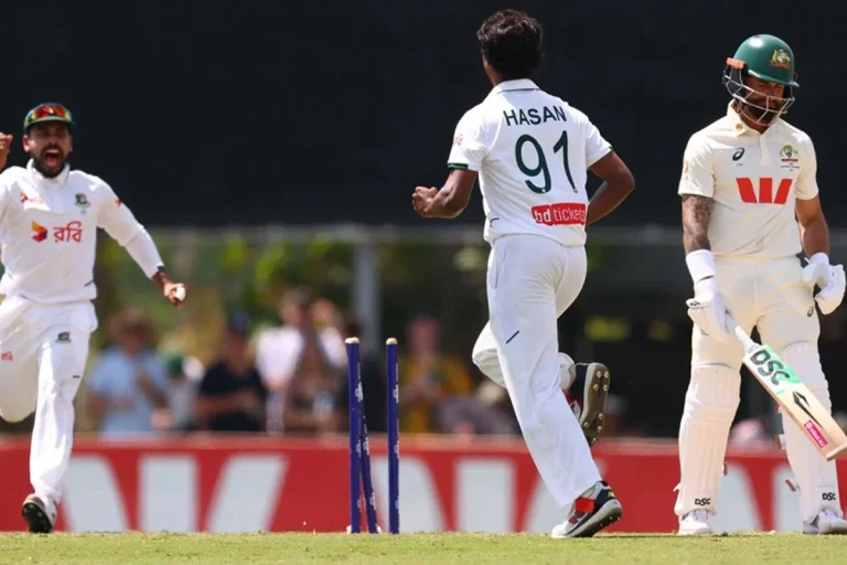 হাসানের আঘাতে শুরুতেই ‘চাপে’ অস্ট্রেলিয়া