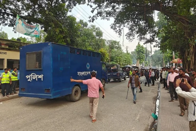 নীলফামারীতে সন্ত্রাসবিরোধী আইনের মামলায় কারাগারে ইউপি চেয়ারম্যান