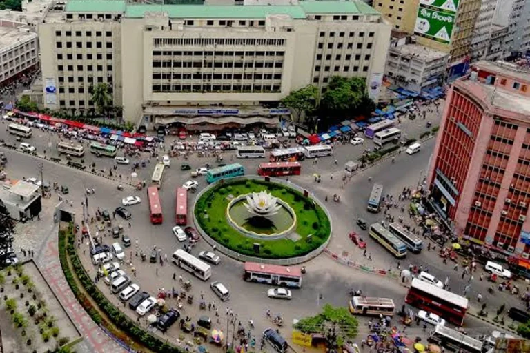 আজ বায়ুমান সূচকে ঢাকার অবস্থান কত?